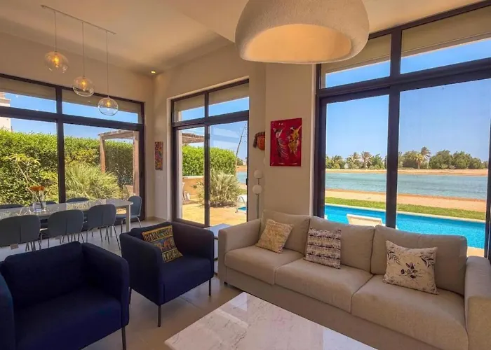 Stylish 4br Lux Pool Near Marina, Nanny Villa *