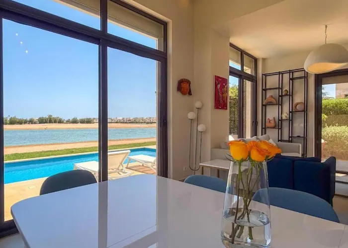 Villa Stylish 4br Lux Pool Near Marina, Nanny Hurghada