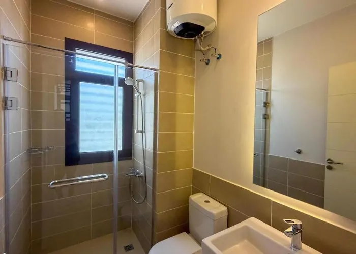 Villa Stylish 4br Lux Pool Near Marina, Nanny Hurghada